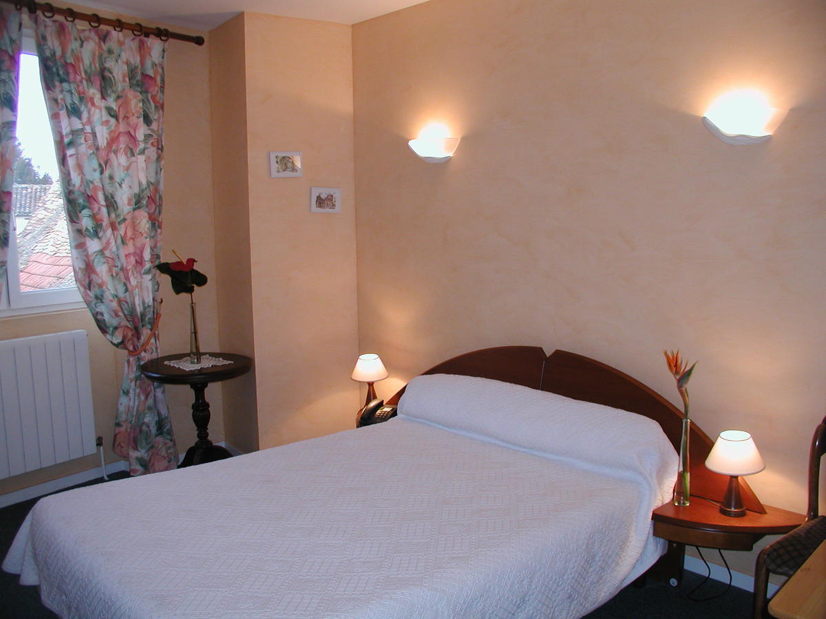 Hotel Auberge De La Nauze Sagelat Oda fotoğraf