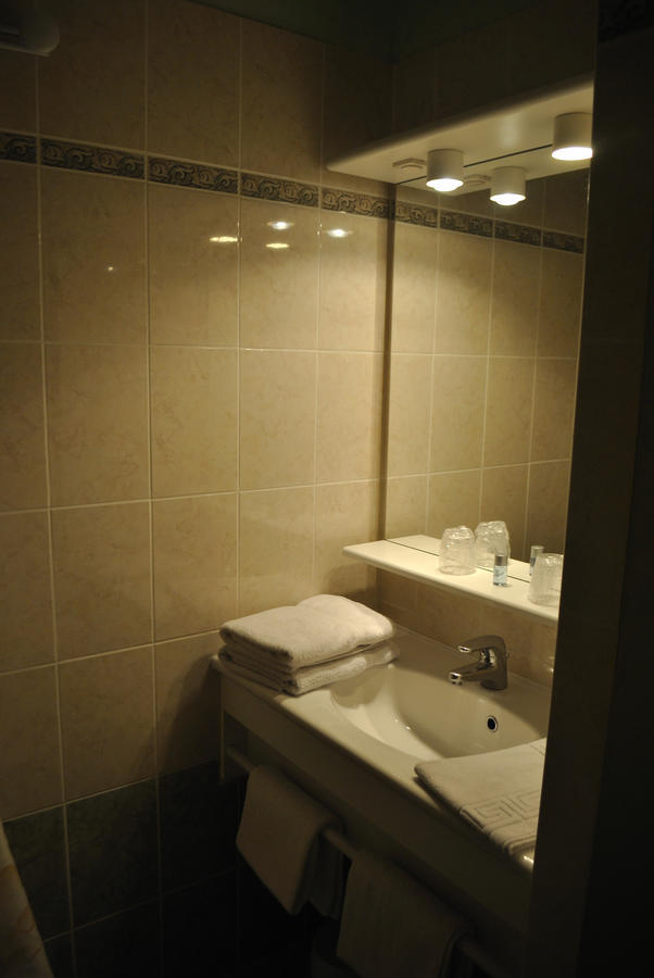 Hotel Auberge De La Nauze Sagelat Oda fotoğraf