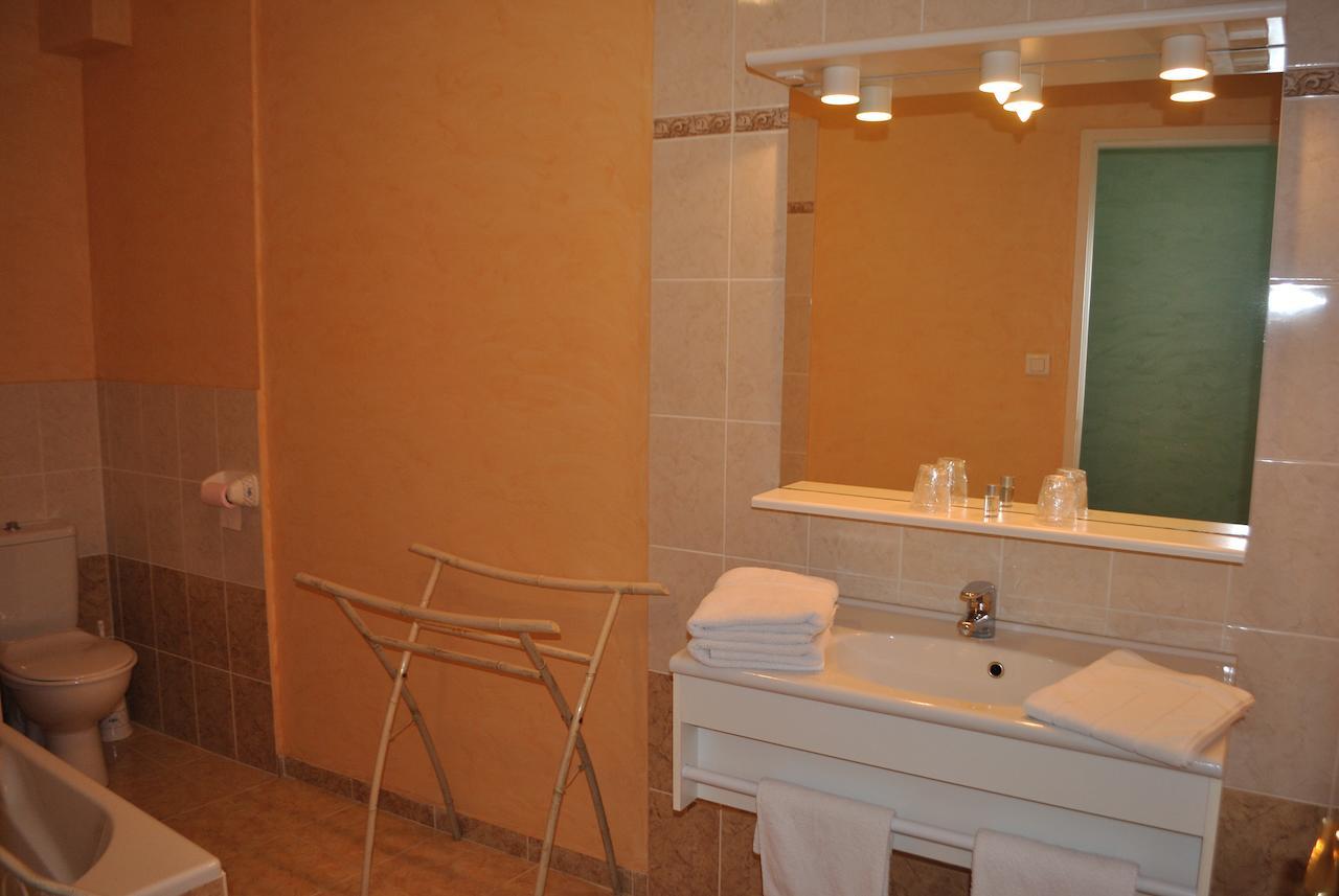 Hotel Auberge De La Nauze Sagelat Oda fotoğraf